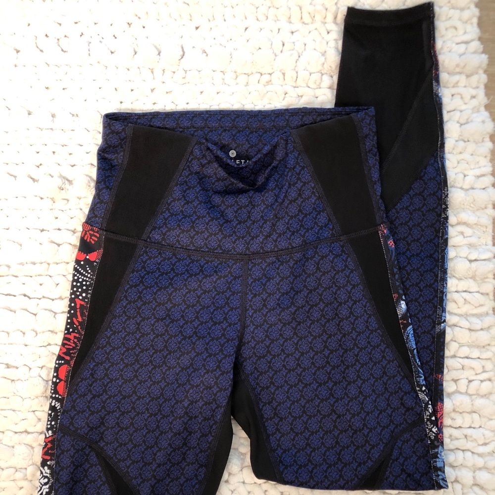 Athleta Patterned Workout Tights - image 2